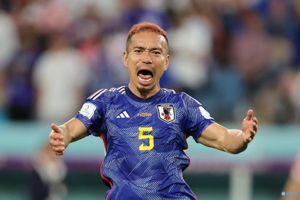 长友佑都：夺魁  感觉总是特别的 接下来希望能帮日本队世界杯赛  夺魁