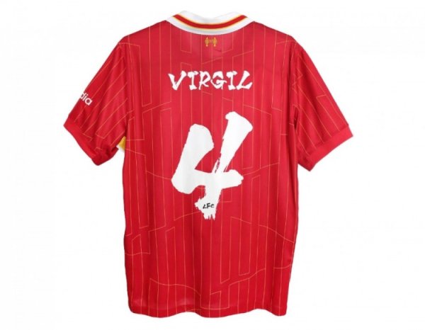 利物浦推出特别版运动活动    服  ，名字和号码采用日本“书道”风格