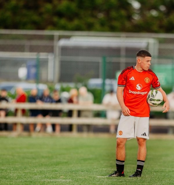 邮报:15岁小鲁尼连跳三级进入曼联U19梯队,随队参加海外冠军赛