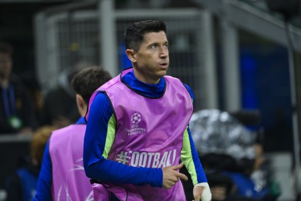 TA：巴萨对于球队受伤  情况感到困惑 莱万无缘出战皇马